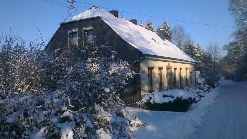 Ferienwohnungen Alte Schule Elchweiler Exterior foto